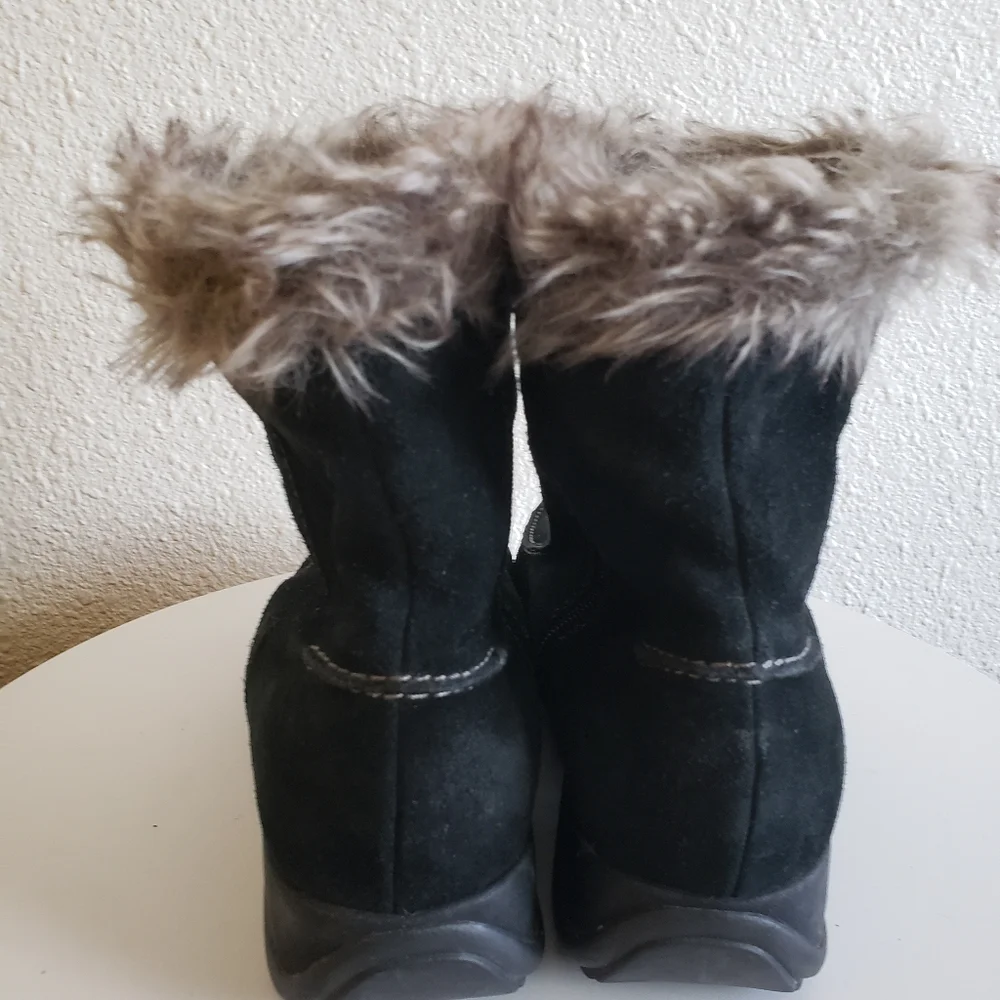#Sporto Women Black Real Suede Upper Faux Fur Trim Ankle Zip Boots